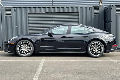 2026 Porsche Panamera 