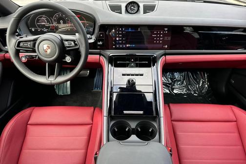 2026 Porsche Panamera 