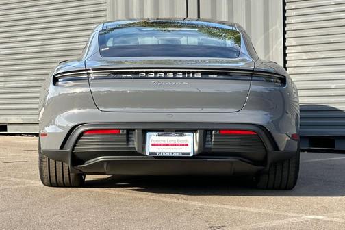 2026 Porsche Taycan 4S