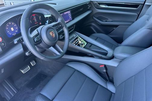 2026 Porsche Macan 4S