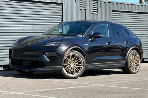 2026 Porsche Macan 4S