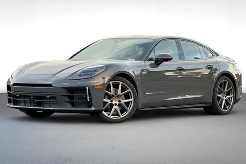 2025 Porsche Panamera 4
