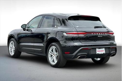 2025 Porsche Macan Base