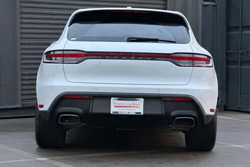 2026 Porsche Macan Base
