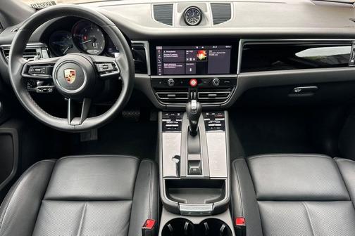2023 Porsche Macan 