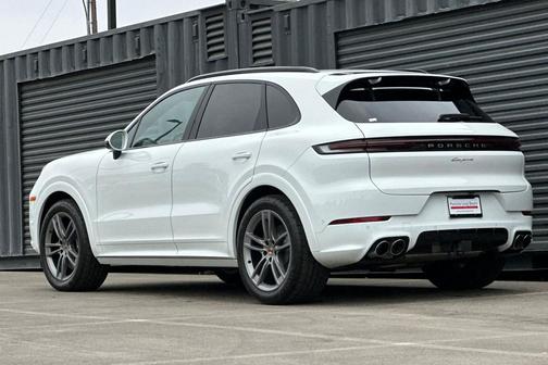 2025 Porsche Cayenne Cayenne