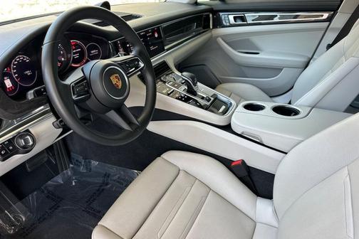 Dolomite Silver Metallic 2021 Porsche Panamera RWD