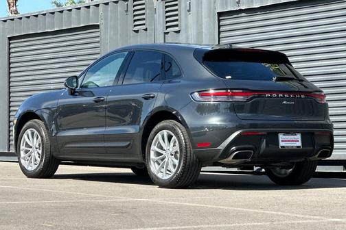 2025 Porsche Macan 