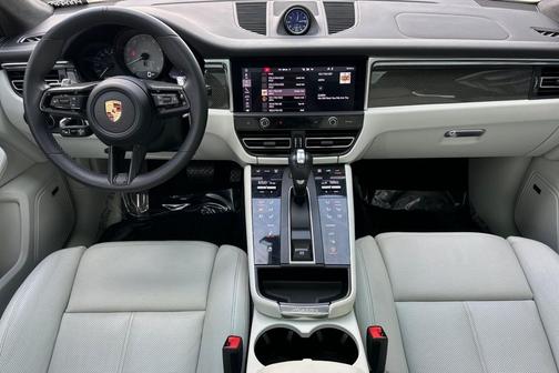2024 Porsche Macan S