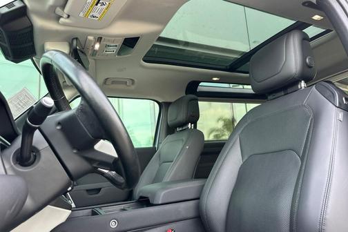 2023 Land Rover Defender 90 S