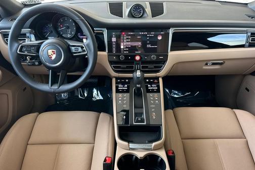 Carmine Red 2026 Porsche Macan Macan