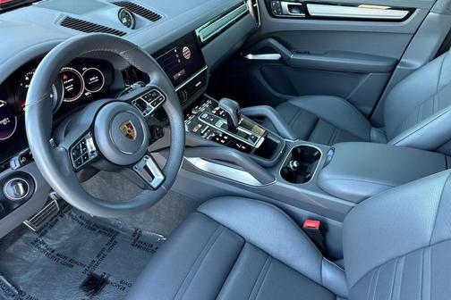 2022 Porsche Cayenne Turbo
