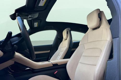 2022 Porsche Taycan 