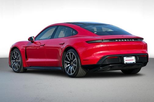 2022 Porsche Taycan 