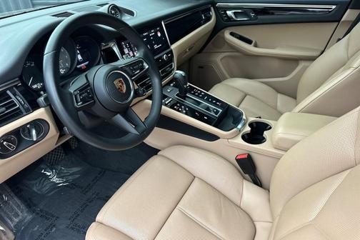 2022 Porsche Macan S