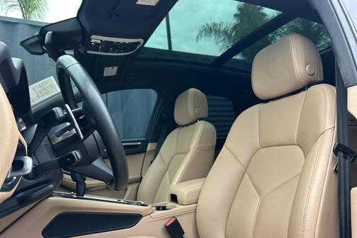 2022 Porsche Macan S