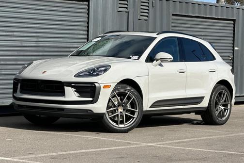 2023 Porsche Macan Base (PDK)