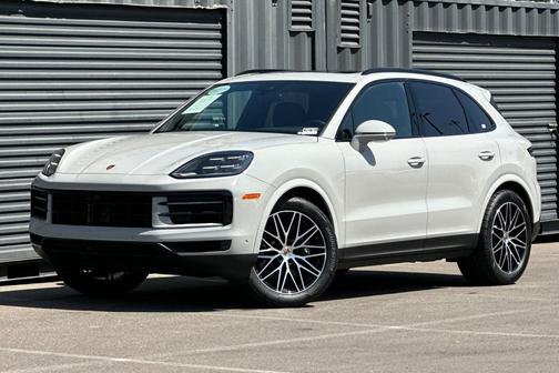 Chalk 2026 Porsche Cayenne Cayenne