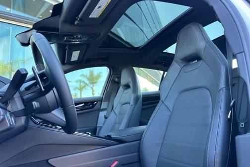 2026 Porsche Panamera 