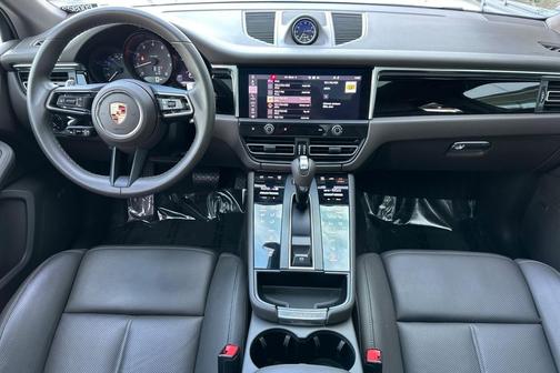 2024 Porsche Macan 