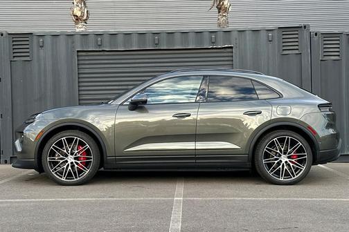 2026 Porsche Macan 4S