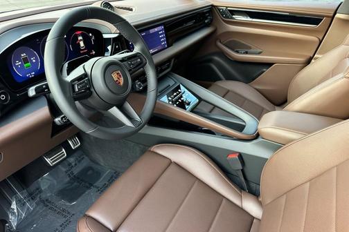 2026 Porsche Macan 4S