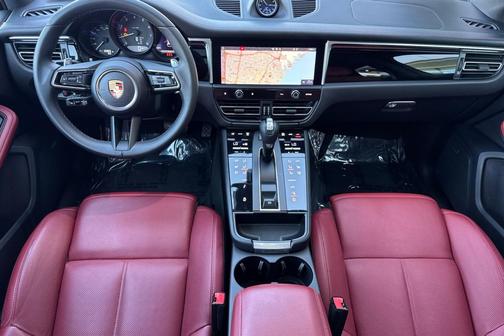 2024 Porsche Macan 