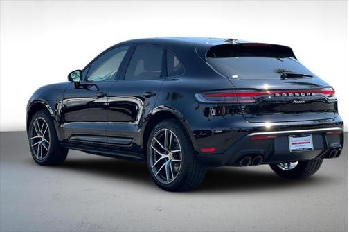 2025 Porsche Macan Base