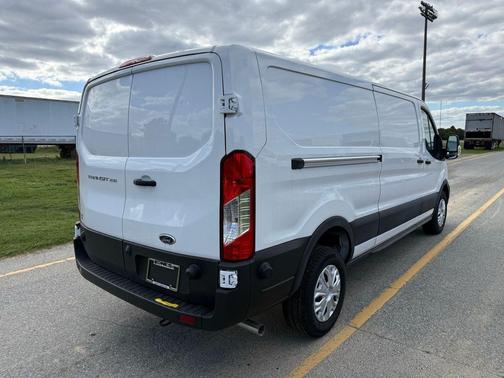 Oxford White 2024 Ford Transit-250 Base