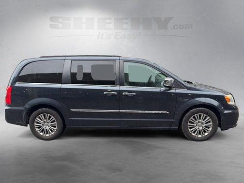 Maximum Steel Metallic Clearcoat 2013 Chrysler Town & Country Touring-L