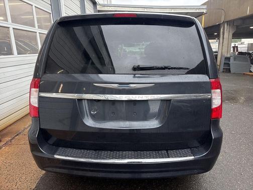 Maximum Steel Metallic Clearcoat 2013 Chrysler Town & Country Touring-L