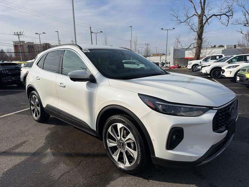 2024 Ford Escape Platinum