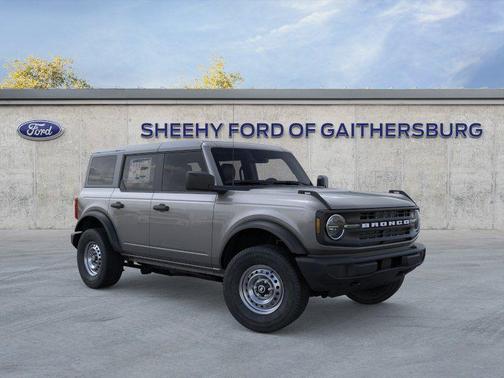 Carbonized Gray Metallic 2025 Ford Bronco Base