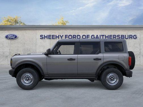 Carbonized Gray Metallic 2025 Ford Bronco Base
