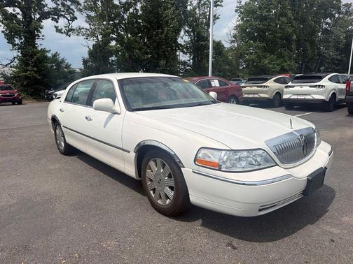 Ivory Parchment Clearcoat Tri-Coat 2003 Lincoln Town Car Cartier L