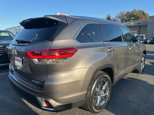 2017 Toyota Highlander Limited