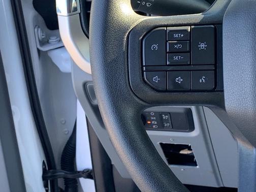 Photo 5 of 32 of 2021 Ford F-150 XL