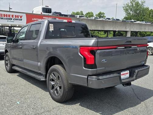 2022 Ford F-150 Lightning LARIAT