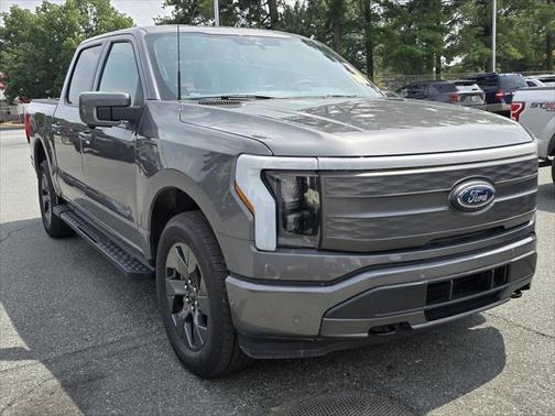 2022 Ford F-150 Lightning LARIAT