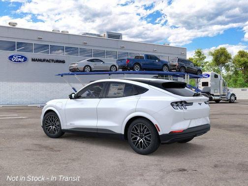 Star White Metallic Tri-Coat 2026 Ford Mustang Mach-E Premium