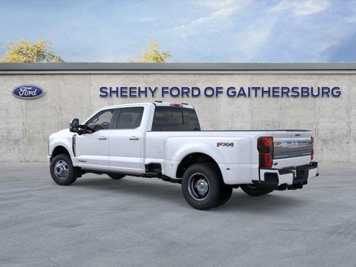 Star White Metallic Tri-Coat 2026 Ford F-350 Platinum