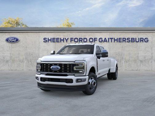 Star White Metallic Tri-Coat 2026 Ford F-350 Platinum