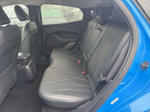 2023 Ford Mustang Mach-E Select