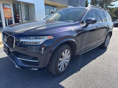 2016 Volvo XC90 T6 Momentum