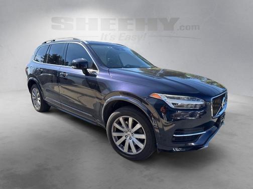 2016 Volvo XC90 T6 Momentum