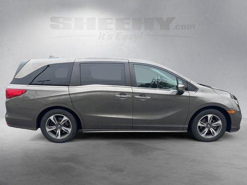 Forest Mist Metallic 2018 Honda Odyssey Touring
