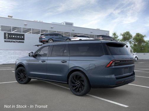 Flight Blue Metallic Clearcoat 2026 Lincoln Navigator Reserve
