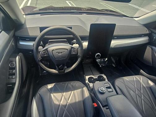 2022 Ford Mustang Mach-E California Route 1
