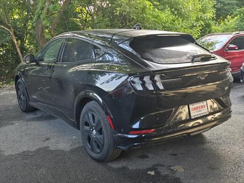 2022 Ford Mustang Mach-E California Route 1
