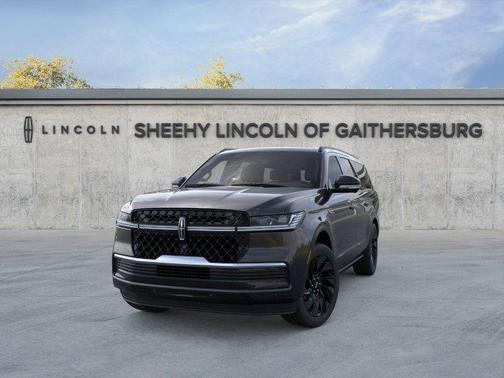 Infinite Black Metallic Clearcoat 2026 Lincoln Navigator Reserve